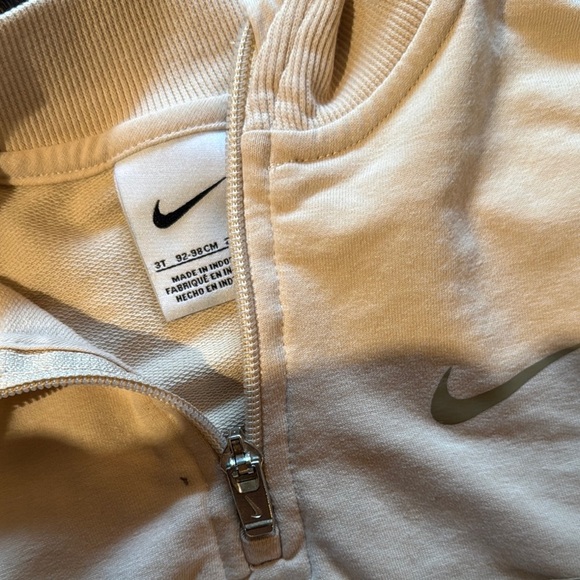 Nike Light Beige Athletic Set 3T - Picture 5 of 7